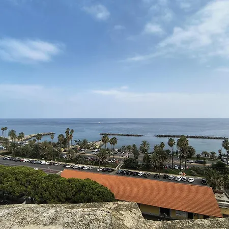 Il Piano, Above The City, Close To The Sea. Apartment Sanremo